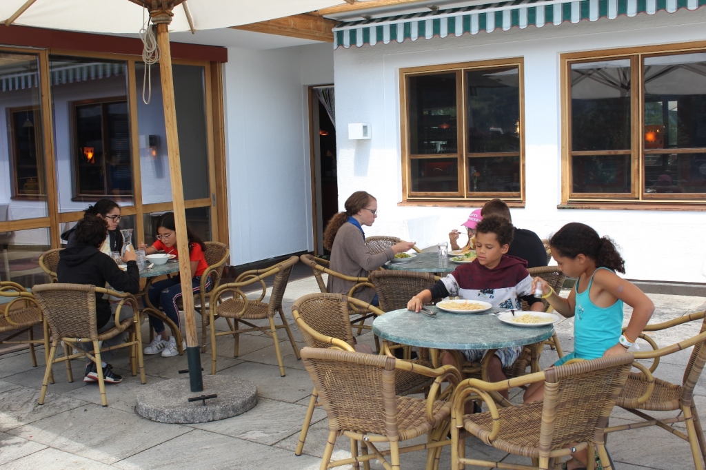 Village Camps International Summer Camp Zell am See, Austria 2025-07-26 https://www.villagecamps.com/journals_admin/images/1767-8925-IMG_5684.jpg