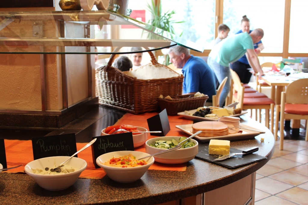 Village Camps International Summer Camp Zell am See, Austria 2025-07-26 https://www.villagecamps.com/journals_admin/images/1962-5835-IMG_1222.jpg