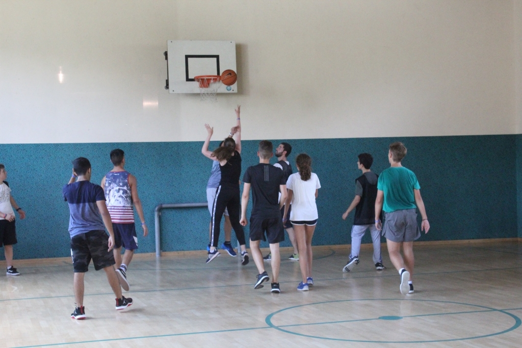 Village Camps International Summer Camp Zell am See, Austria 2025-07-26 https://www.villagecamps.com/journals_admin/images/2034-8999-IMG_6598.jpg