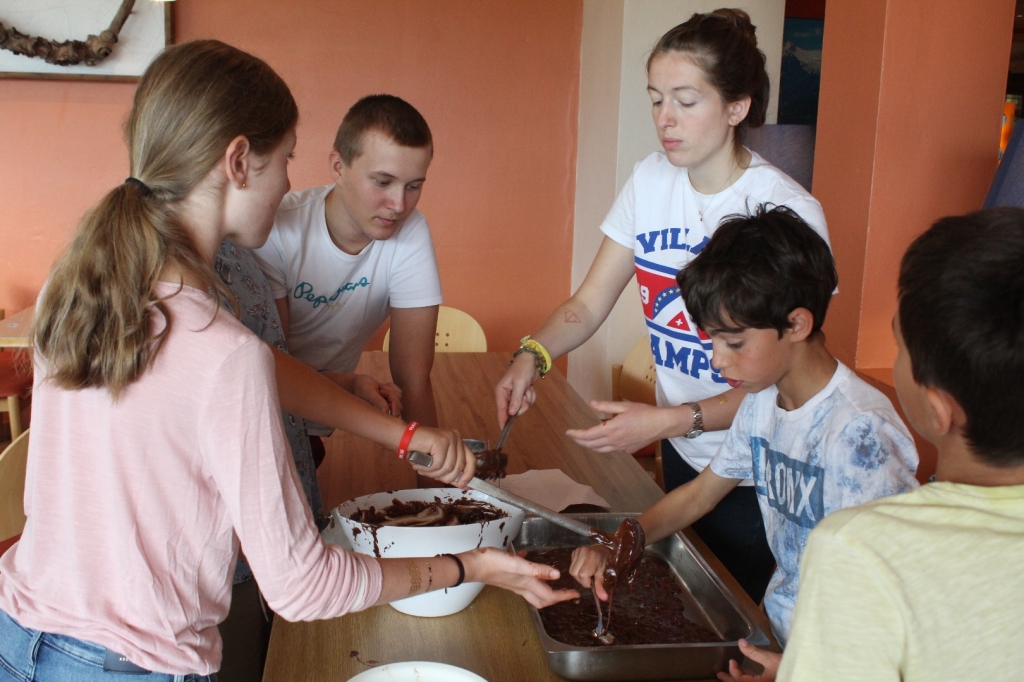 Village Camps International Summer Camp Zell am See, Austria 2025-07-26 https://www.villagecamps.com/journals_admin/images/2039-0311-IMG_7890.jpg