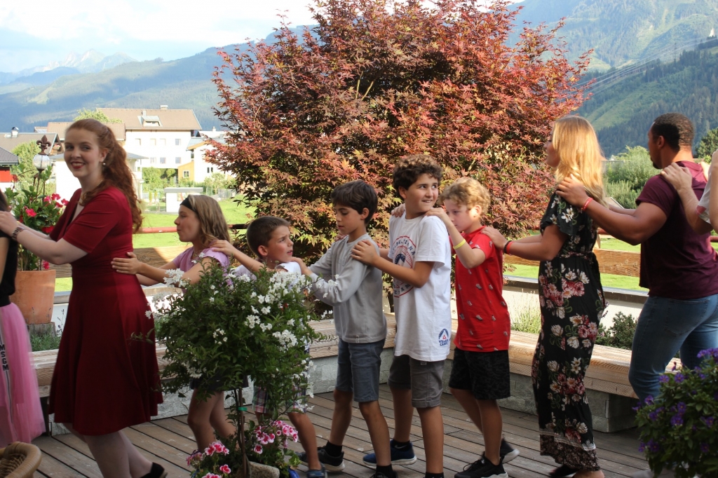 Village Camps International Summer Camp Zell am See, Austria 2025-07-26 https://www.villagecamps.com/journals_admin/images/2043-1840-IMG_9465.jpg