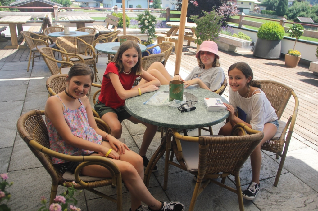 Village Camps International Summer Camp Zell am See, Austria 2025-07-26 https://www.villagecamps.com/journals_admin/images/2168-6372-IMG_8660.jpg