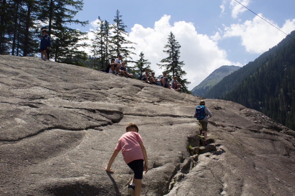 Village Camps International Summer Camp Zell am See, Austria 2025-07-26 https://www.villagecamps.com/journals_admin/images/2172-0033-VC3072019-41.jpg