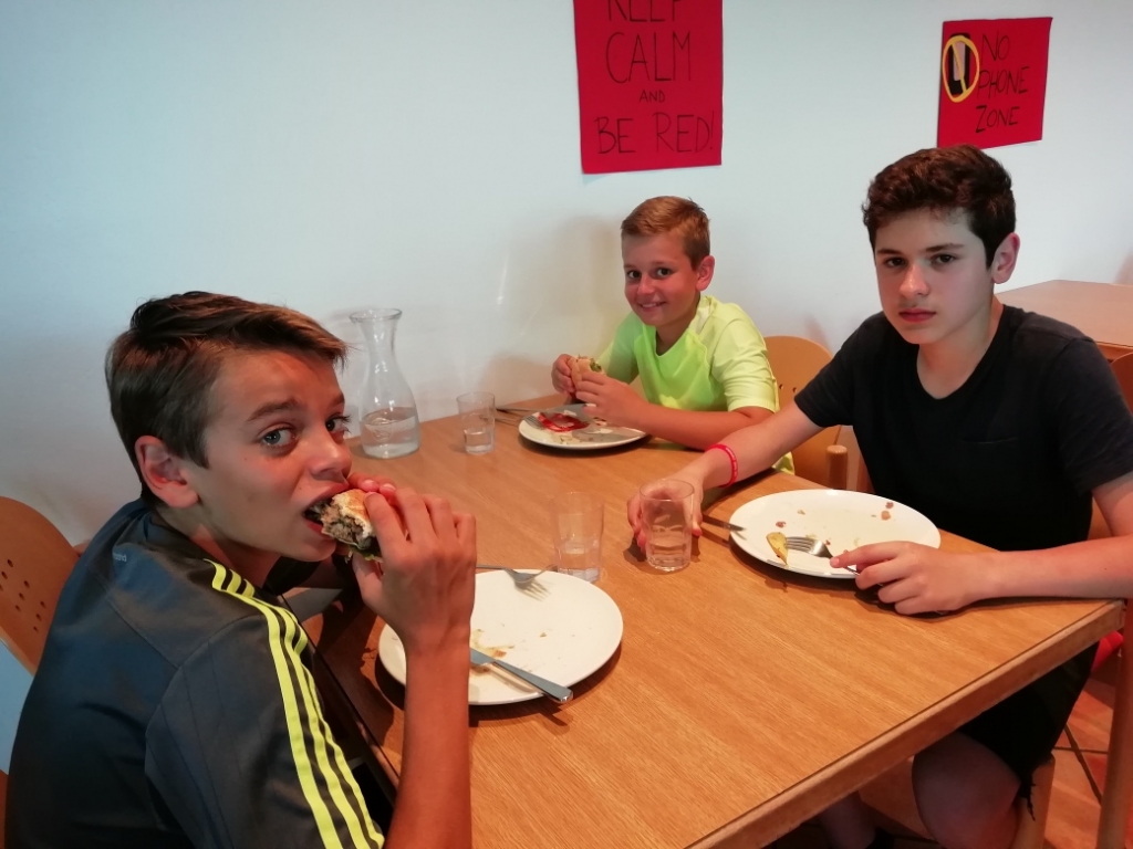 Village Camps International Summer Camp Zell am See, Austria 2025-07-26 https://www.villagecamps.com/journals_admin/images/2172-0188-IMG_20190704_185103_resized_20190704_072934293.jpg