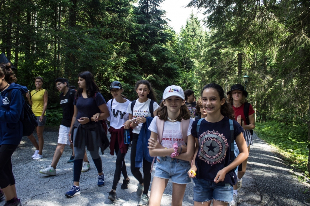 Village Camps International Summer Camp Zell am See, Austria 2025-07-26 https://www.villagecamps.com/journals_admin/images/2172-9840-VC3072019-10.jpg