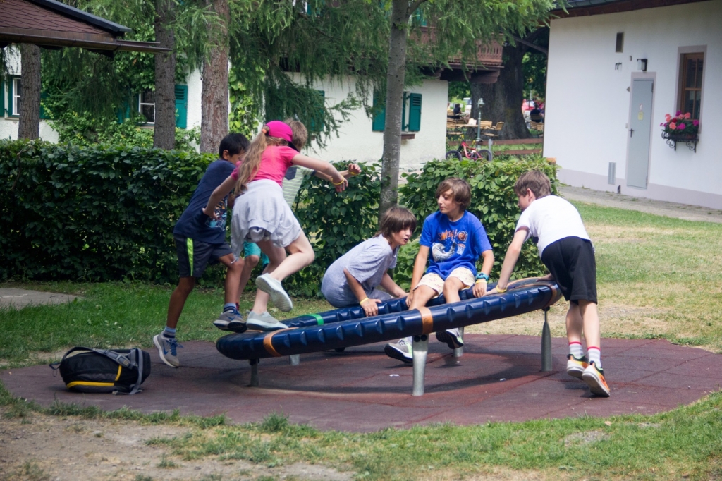 Village Camps International Summer Camp Zell am See, Austria 2025-07-26 https://www.villagecamps.com/journals_admin/images/2174-1624-060719-5.jpg