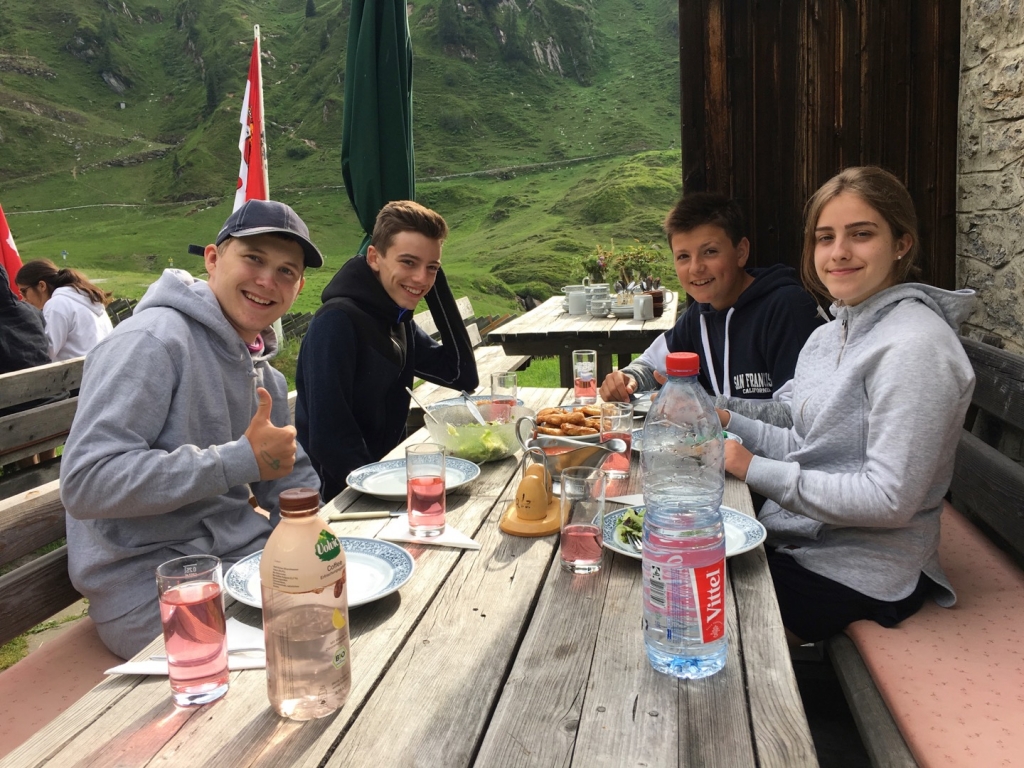 Village Camps International Summer Camp Zell am See, Austria 2025-07-26 https://www.villagecamps.com/journals_admin/images/2174-1839-IMG_6261.jpg