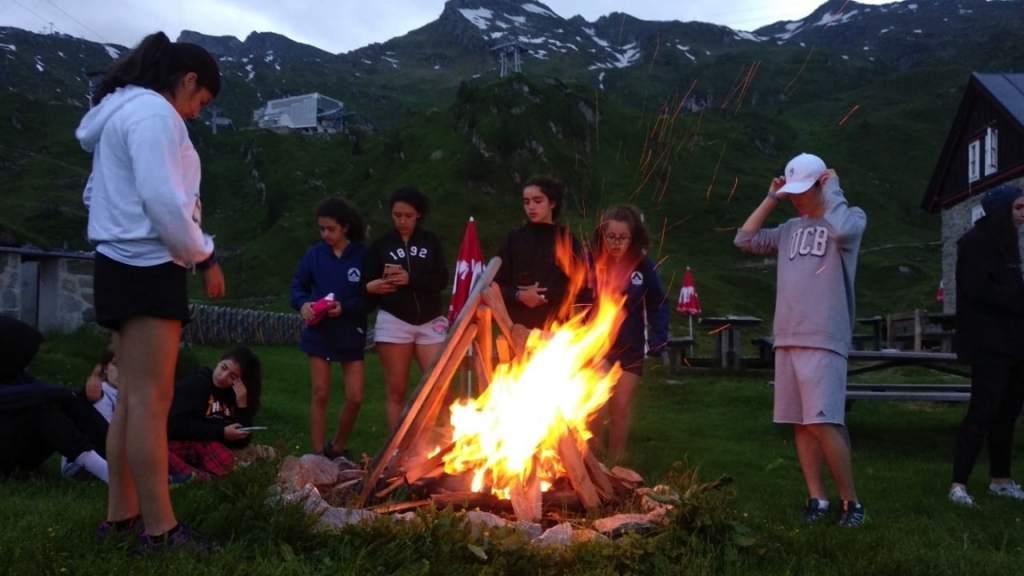 Village Camps International Summer Camp Zell am See, Austria 2025-07-26 https://www.villagecamps.com/journals_admin/images/2174-1844-5823c565-b6f6-4dc8-a29b-2092f026ce0e.jpg
