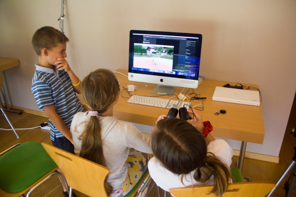 Village Camps International Summer Camp   https://www.villagecamps.com/journals_admin/images/2176-7647-VC080719-14.jpg