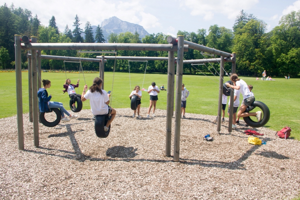 Village Camps International Summer Camp Zell am See, Austria 2025-07-26 https://www.villagecamps.com/journals_admin/images/2178-8921-VC100719-54.jpg