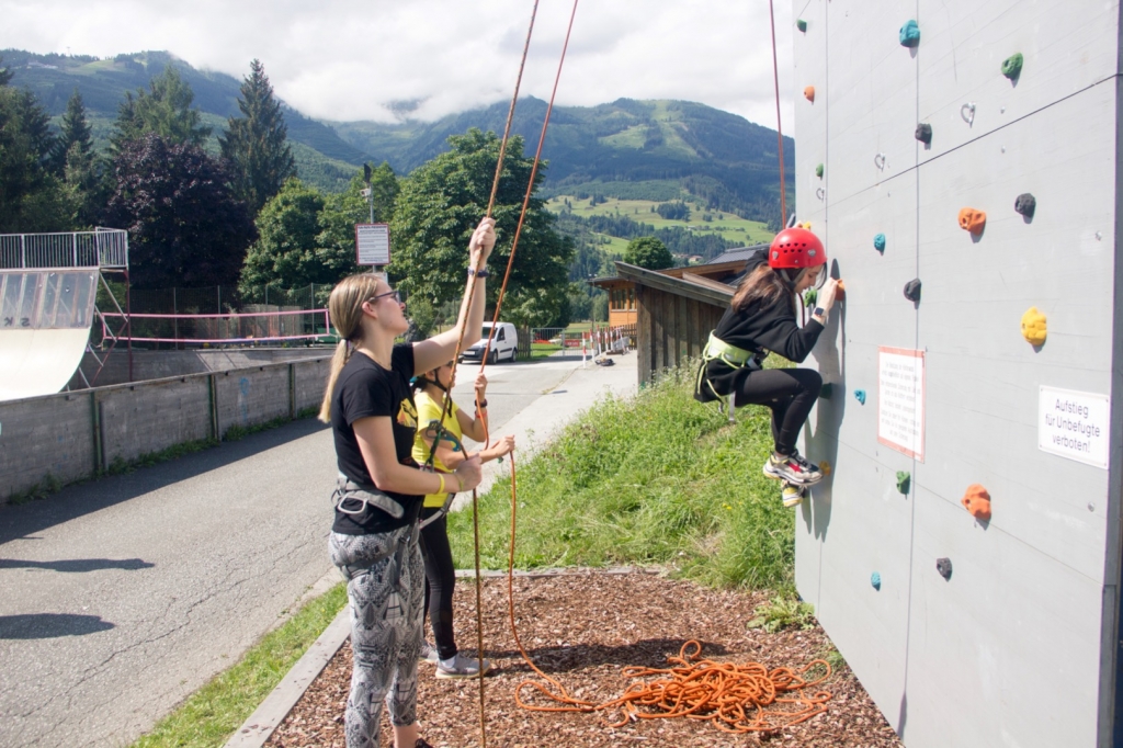 Village Camps International Summer Camp Zell am See, Austria 2025-07-26 https://www.villagecamps.com/journals_admin/images/2239-2750-VC150719-45.jpg