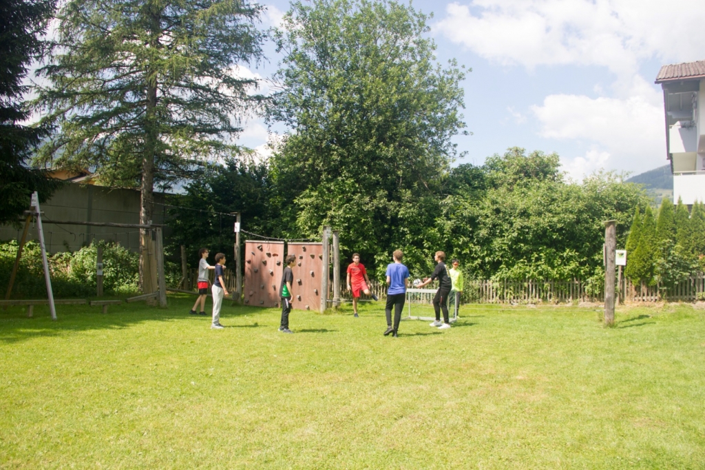 Village Camps International Summer Camp Zell am See, Austria 2026-07-05 https://www.villagecamps.com/journals_admin/images/2240-5712-VC160719-56.jpg