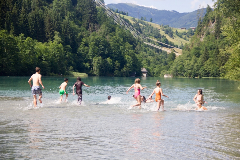 Village Camps International Summer Camp   https://www.villagecamps.com/journals_admin/images/2240-5915-VC160719-99.jpg