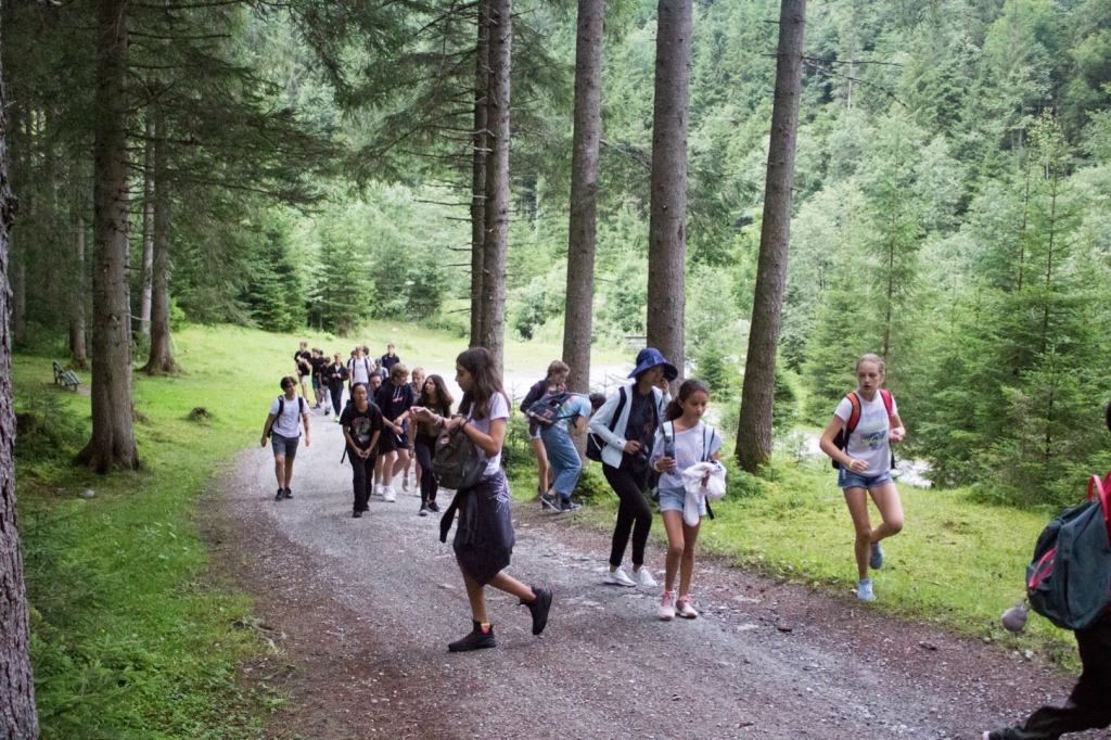 Village Camps International Summer Camp Zell am See, Austria 2025-07-26 https://www.villagecamps.com/journals_admin/images/2242-7522-VC180719-7.jpg