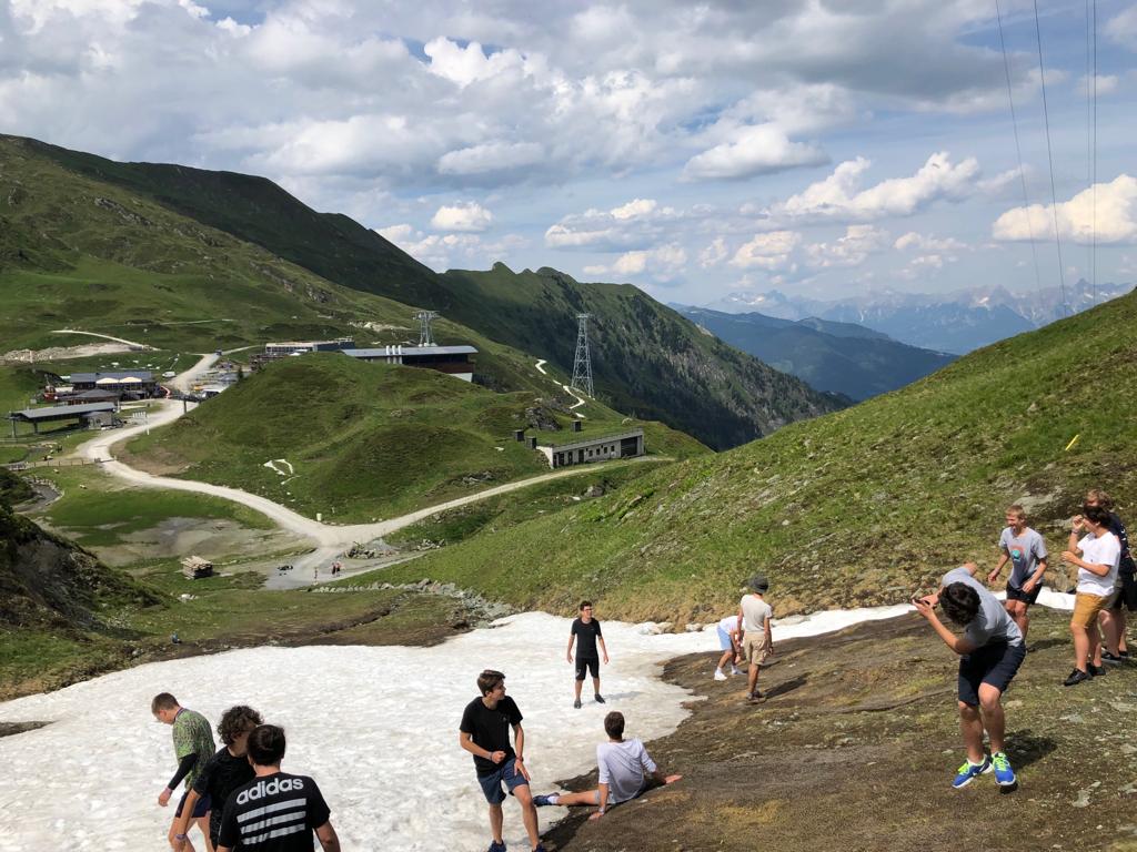 Village Camps International Summer Camp Zell am See, Austria 2025-07-26 https://www.villagecamps.com/journals_admin/images/2245-9397-4700780f-0e3e-4ffd-83cd-bc42253beef5.jpg