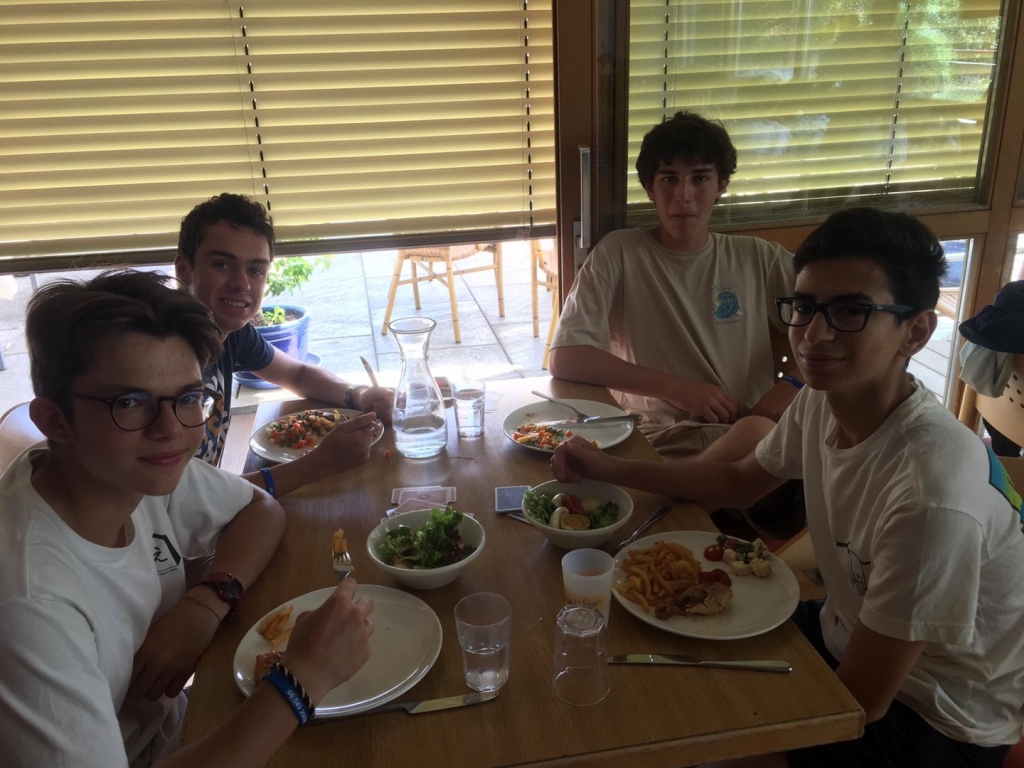 Village Camps International Summer Camp Zell am See, Austria 2025-07-26 https://www.villagecamps.com/journals_admin/images/2249-8764-6d23ecc6-6642-4ba8-a2f1-23fa6b786269.jpg