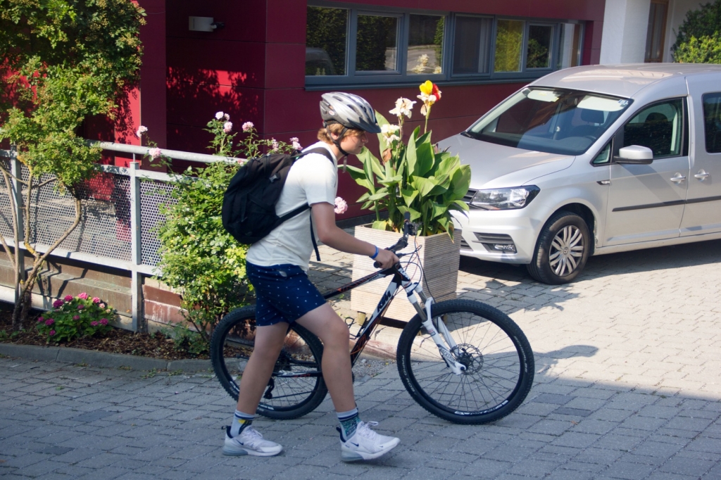 Village Camps International Summer Camp Zell am See, Austria 2026-07-05 https://www.villagecamps.com/journals_admin/images/2249-8814-VC250719-12.jpg