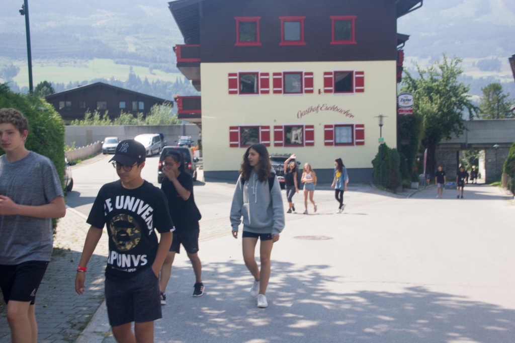 Village Camps International Summer Camp Zell am See, Austria 2025-07-26 https://www.villagecamps.com/journals_admin/images/2249-8919-VC250719-41.jpg