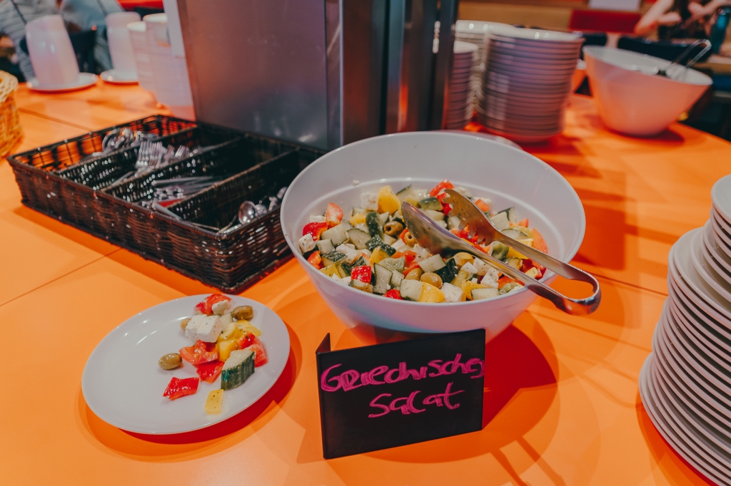 Village Camps International Summer Camp Zell am See, Austria 2025-07-26 https://www.villagecamps.com/journals_admin/images/2447-2070-04_06_2022_Village_Camp_Zell_am_See_First_Day_76.jpg