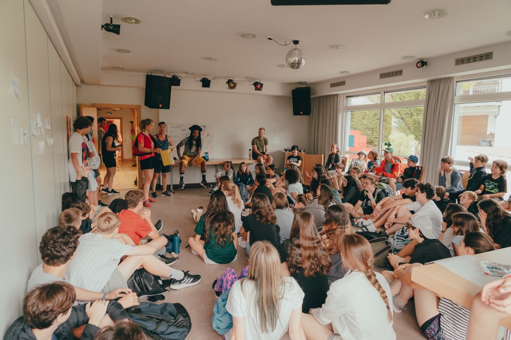 Village Camps International Summer Camp Zell am See, Austria 2025-07-26 https://www.villagecamps.com/journals_admin/images/2447-2077-04_06_2022_Village_Camp_Zell_am_See_First_Day_88.jpg