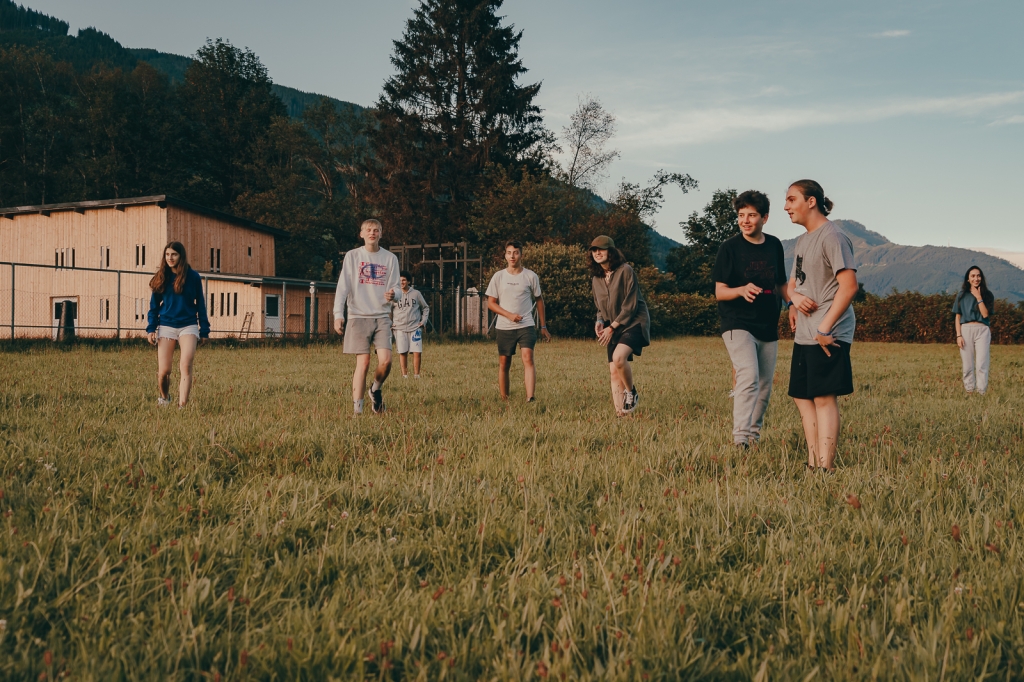 Village Camps International Summer Camp Zell am See, Austria 2025-07-26 https://www.villagecamps.com/journals_admin/images/2447-2094-04_06_2022_Village_Camp_Zell_am_See_First_Day_131.jpg