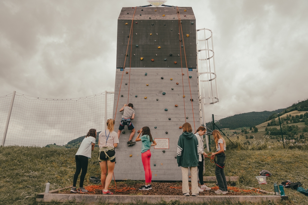 Village Camps International Summer Camp Zell am See, Austria 2026-07-05 https://www.villagecamps.com/journals_admin/images/2448-3326-05_06_2022_Village_Camp_Zell_am_See_Second_Day_55.jpg