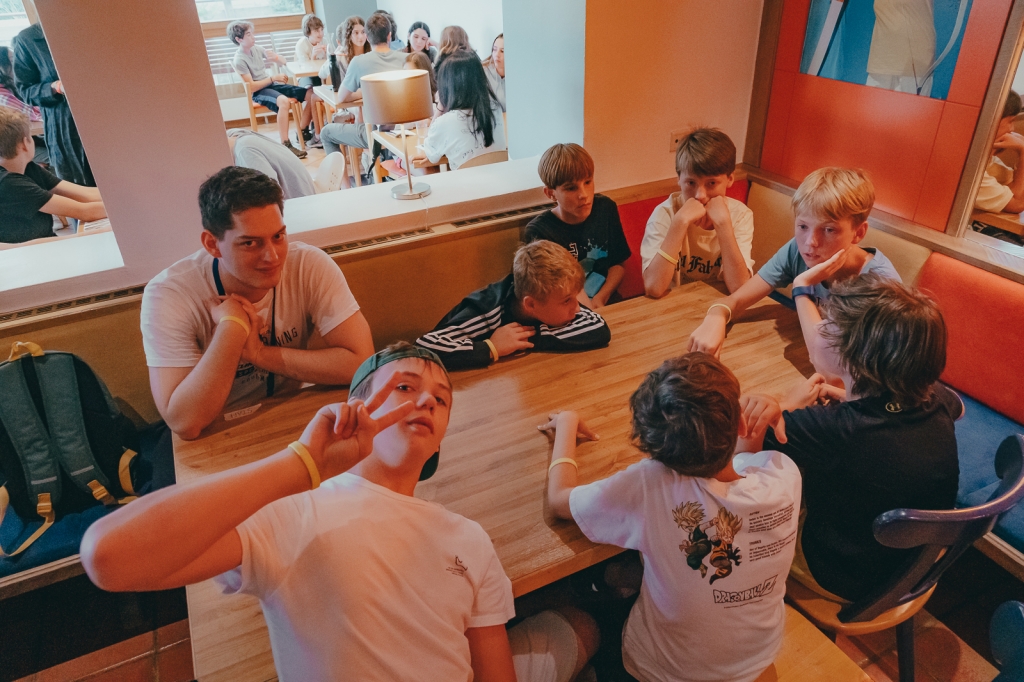 Village Camps International Summer Camp Zell am See, Austria 2025-07-26 https://www.villagecamps.com/journals_admin/images/2448-3340-05_06_2022_Village_Camp_Zell_am_See_Second_Day_86.jpg