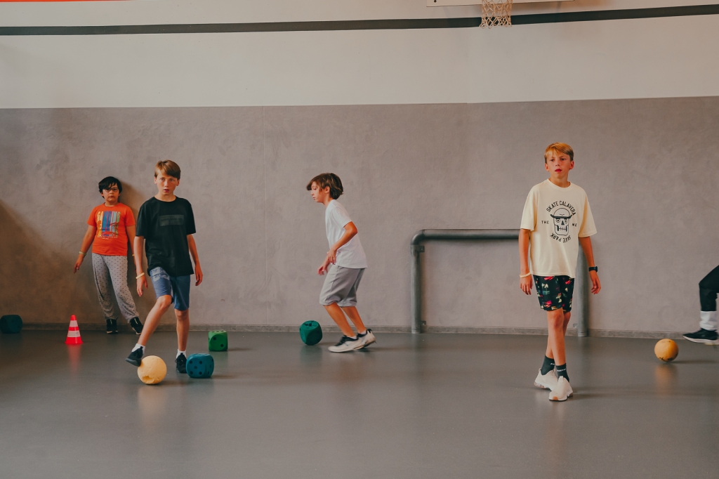 Village Camps International Summer Camp Zell am See, Austria 2025-07-26 https://www.villagecamps.com/journals_admin/images/2449-7448-06_07_2022_Village_Camp_Zell_am_See_3rd_day_57.jpg