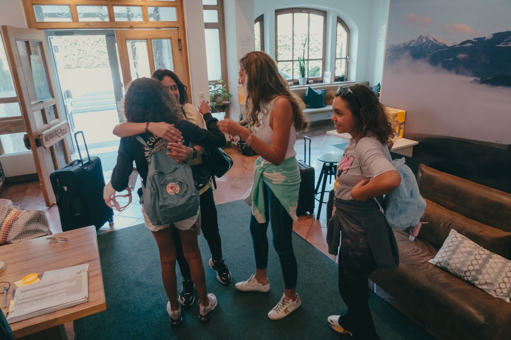 Village Camps International Summer Camp Zell am See, Austria 2025-07-26 https://www.villagecamps.com/journals_admin/images/2511-9711-17_07_2022_Village_Camp_Zell_Am_See_1st_Day_49.jpg