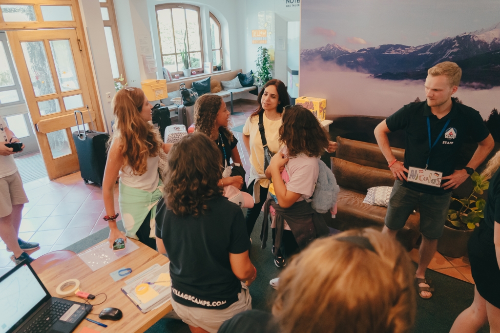 Village Camps International Summer Camp Zell am See, Austria 2025-07-26 https://www.villagecamps.com/journals_admin/images/2511-9716-17_07_2022_Village_Camp_Zell_Am_See_1st_Day_59.jpg