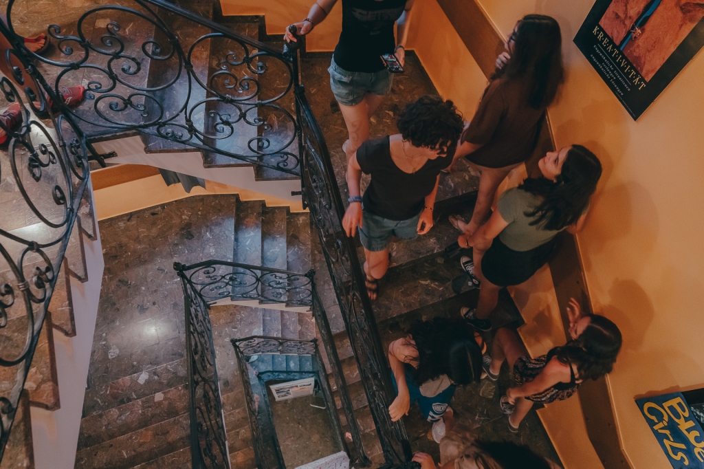 Village Camps International Summer Camp Zell am See, Austria 2025-07-26 https://www.villagecamps.com/journals_admin/images/2511-9756-17_07_2022_Village_Camp_Zell_Am_See_1st_Day_116.jpg