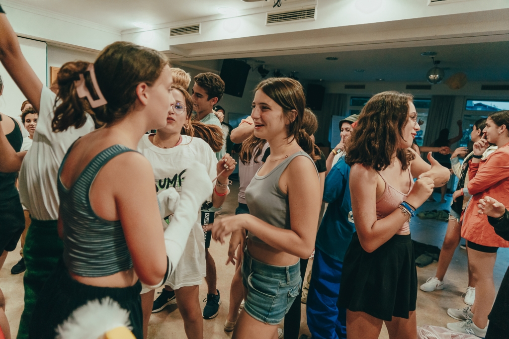 Village Camps International Summer Camp Zell am See, Austria 2025-07-26 https://www.villagecamps.com/journals_admin/images/2514-5462-20_07_2022_Village_Camp_Zell_Am_See_4th_Day_149.jpg