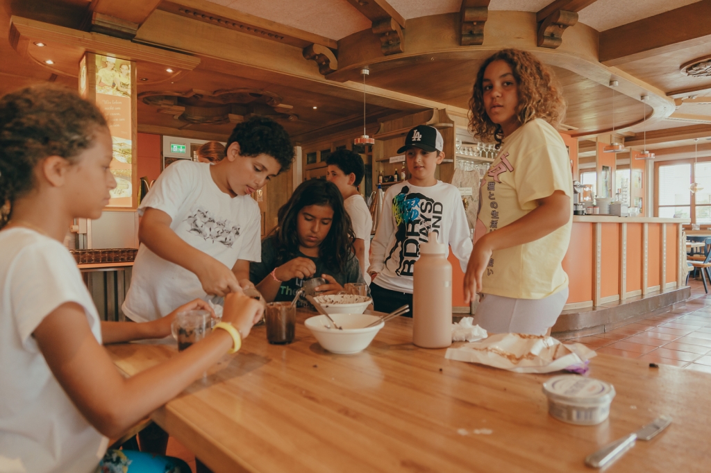 Village Camps International Summer Camp Zell am See, Austria 2026-07-05 https://www.villagecamps.com/journals_admin/images/2519-0040-25_07_2022_Village_Camp_Zell_Am_See_8th_Day_86.jpg