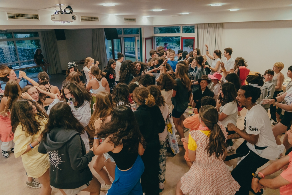 Village Camps International Summer Camp Zell am See, Austria 2025-07-26 https://www.villagecamps.com/journals_admin/images/2520-9525-26_07_2022_Village_Camp_Zell_Am_See_9th_Day_65.jpg