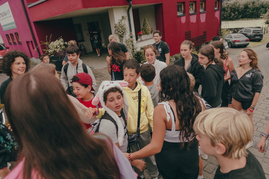 Village Camps International Summer Camp Zell am See, Austria 2025-07-26 https://www.villagecamps.com/journals_admin/images/2524-8697-30_07_2022_Village_Camp_Zell_Am_See_13th_Day_32.jpg