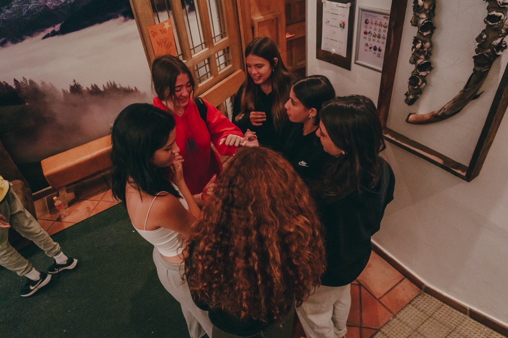 Village Camps International Summer Camp Zell am See, Austria 2025-07-26 https://www.villagecamps.com/journals_admin/images/2524-8705-30_07_2022_Village_Camp_Zell_Am_See_13th_Day_48.jpg