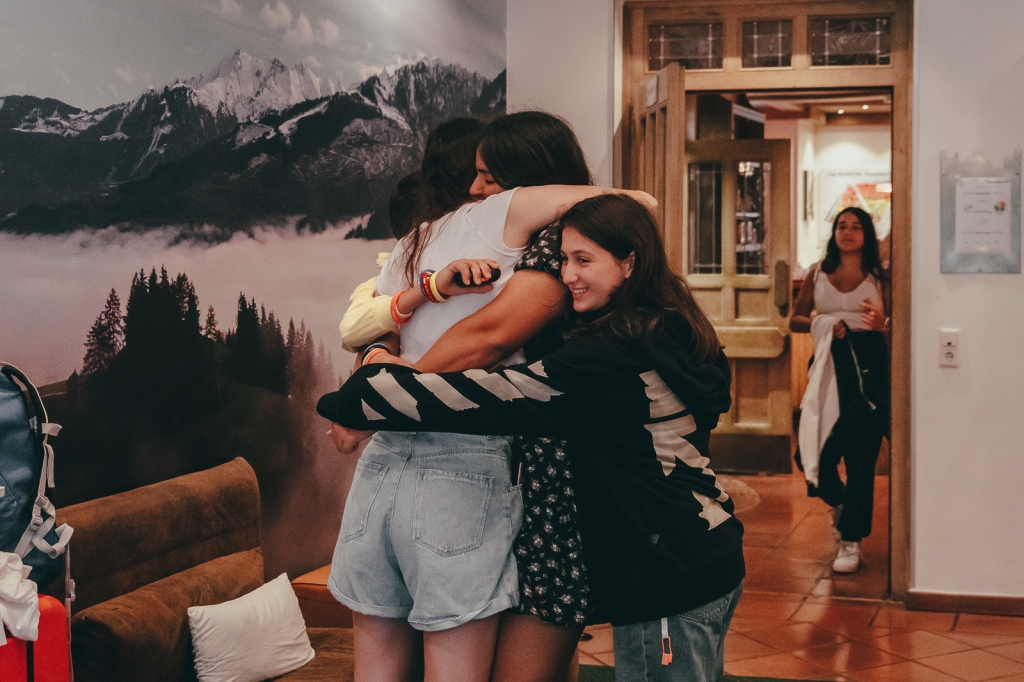 Village Camps International Summer Camp Zell am See, Austria 2025-07-26 https://www.villagecamps.com/journals_admin/images/2524-8706-30_07_2022_Village_Camp_Zell_Am_See_13th_Day_52.jpg