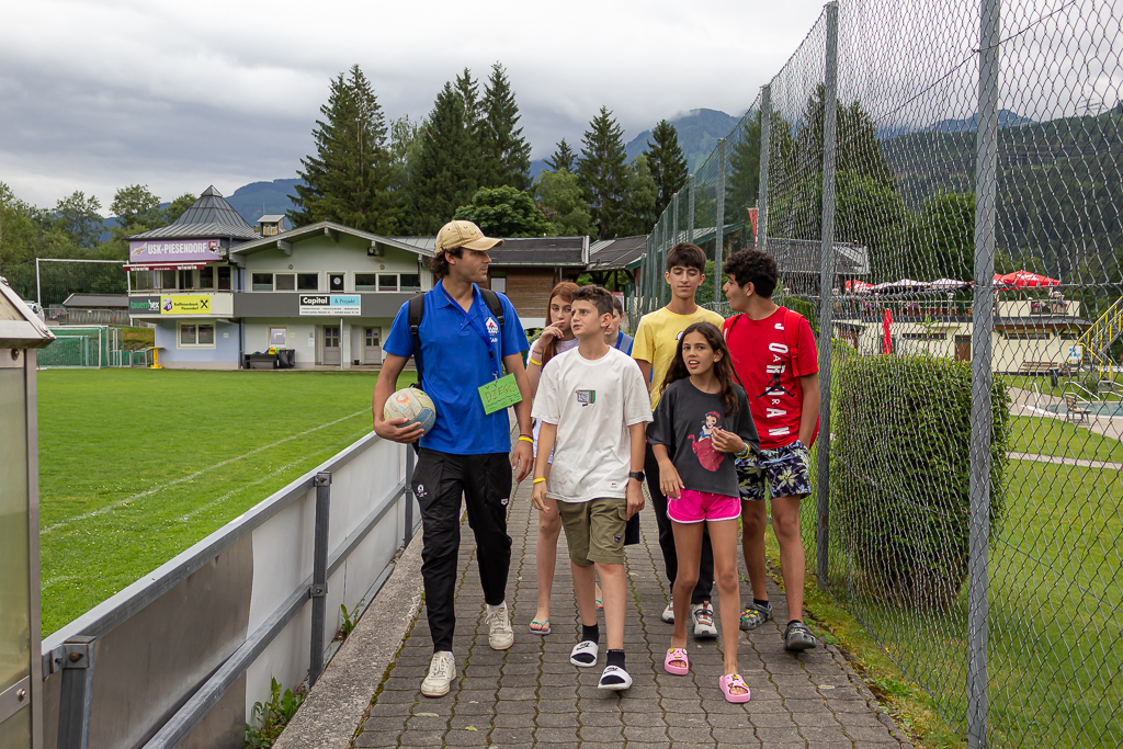 Village Camps International Summer Camp Zell am See, Austria 2026-07-05 https://www.villagecamps.com/journals_admin/images/2552-8118-02_07_2023_ARRIVAL_DAY_Austria_VC_David8Photography_160.jpg