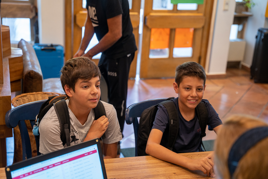 Village Camps International Summer Camp Zell am See, Austria 2025-07-26 https://www.villagecamps.com/journals_admin/images/2652-6372-16_07_2023_1st_day_32.jpg