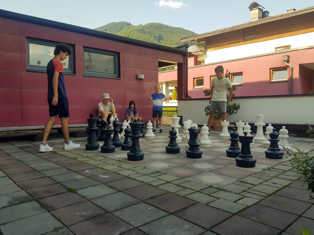 Village Camps International Summer Camp Zell am See, Austria 2025-07-26 https://www.villagecamps.com/journals_admin/images/2652-6702-16_07_2023_1st_day_03.jpg