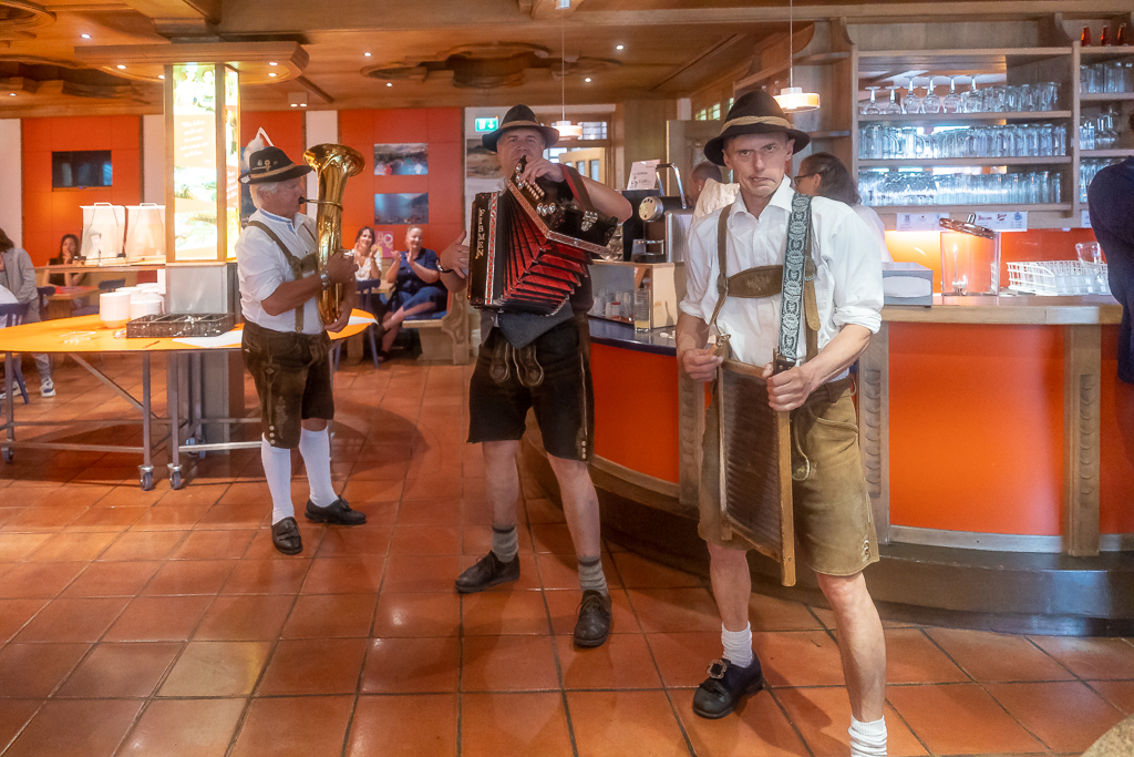 Village Camps International Summer Camp Zell am See, Austria 2025-07-26 https://www.villagecamps.com/journals_admin/images/2664-0582-28_07_2023_13th_Day_91.jpg