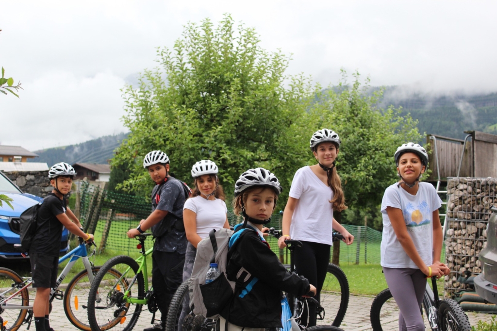Village Camps International Summer Camp Zell am See, Austria 2025-07-26 https://www.villagecamps.com/journals_admin/images/2723-1349-IMG_2703.jpg