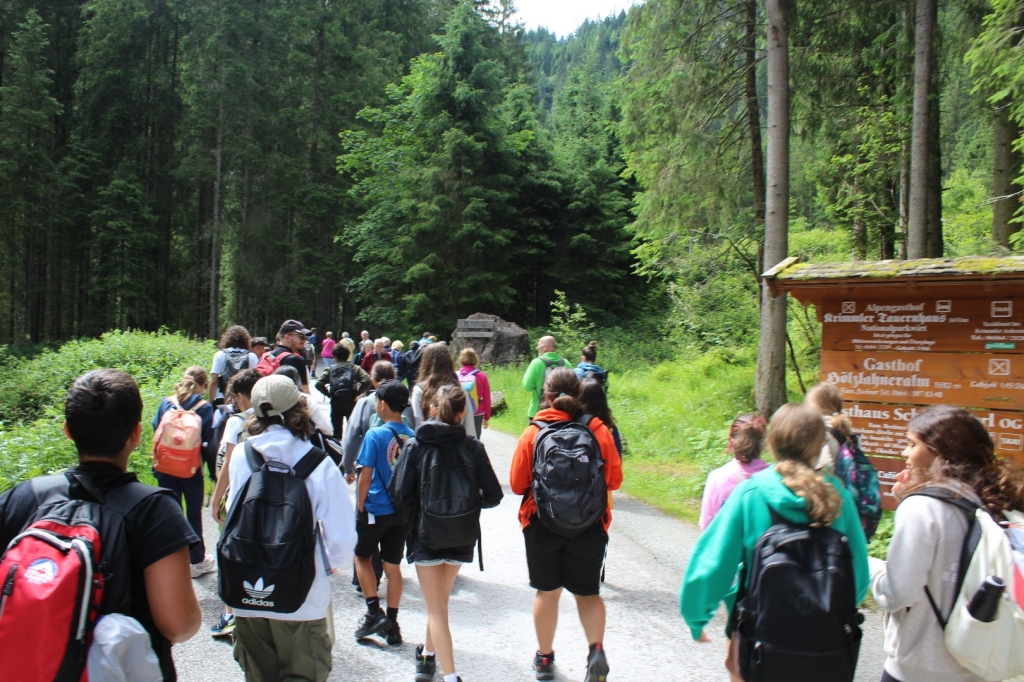 Village Camps International Summer Camp Zell am See, Austria 2025-07-26 https://www.villagecamps.com/journals_admin/images/2726-5042-IMG_4921.jpg