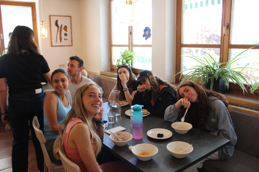 Village Camps International Summer Camp Zell am See, Austria 2025-07-26 https://www.villagecamps.com/journals_admin/images/2728-6168-IMG_6701.jpg