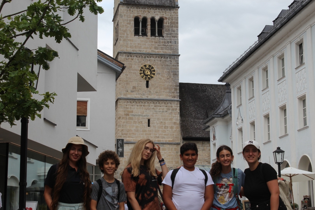 Village Camps International Summer Camp Zell am See, Austria 2025-07-26 https://www.villagecamps.com/journals_admin/images/2735-2731-IMG_8882.jpg