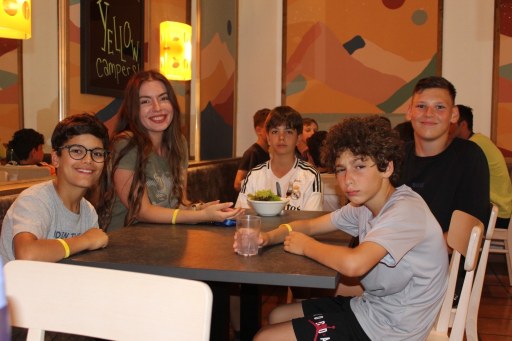 Village Camps International Summer Camp Zell am See, Austria 2025-07-26 https://www.villagecamps.com/journals_admin/images/2779-8292-IMG_0079.jpg