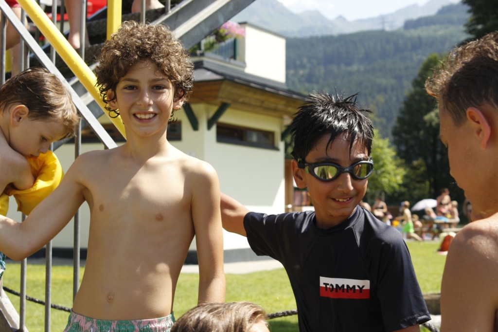 Village Camps International Summer Camp Zell am See, Austria 2025-07-26 https://www.villagecamps.com/journals_admin/images/2785-9571-_MG_3812.jpg