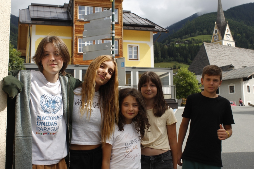 Village Camps International Summer Camp Zell am See, Austria 2025-07-26 https://www.villagecamps.com/journals_admin/images/2787-5334-_MG_4392.jpg