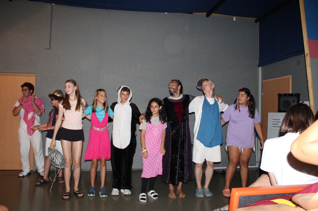 Village Camps International Summer Camp Zell am See, Austria 2025-07-26 https://www.villagecamps.com/journals_admin/images/2909-7918-IMG_2247.jpg