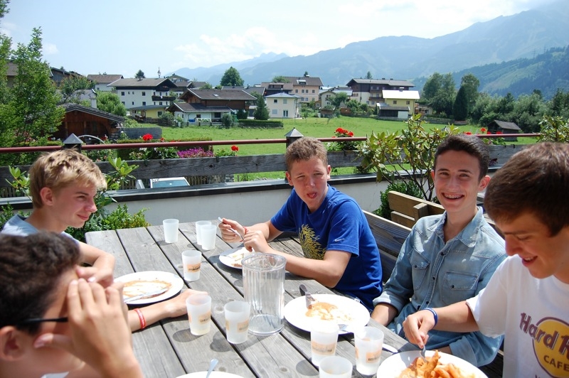 Village Camps International Summer Camp Zell am See, Austria 2026-07-05 https://www.villagecamps.com/journals_admin/images/777-22-DSC_8339.jpg